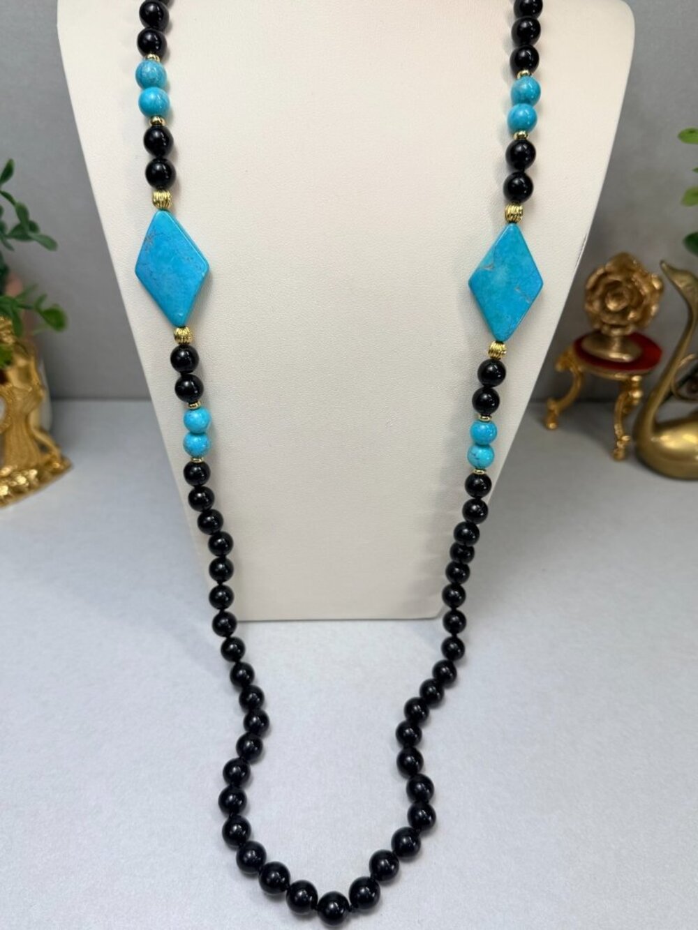 Gorgeous Vintage Long Onyx Turquoise Beaded Necklace Gold Tone Accent Statement